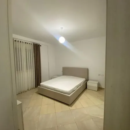 Vera Vlorë